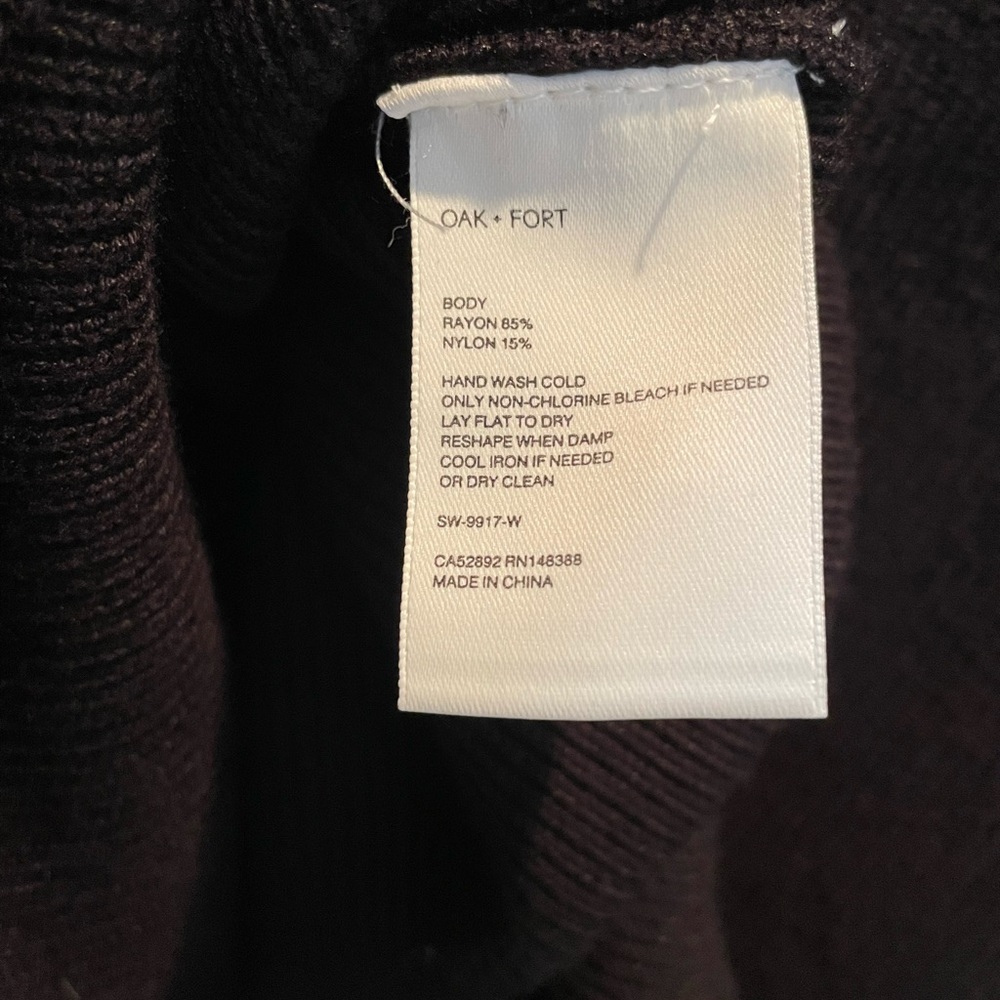 NWT Oak + Fort V-neck Sweater - Picture 6 of 6